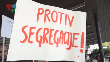 Plakat "Protiv segregacije" na FFZG-u