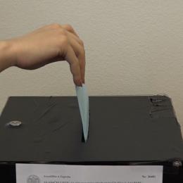 Glasačka kutija sa studentskih izbora